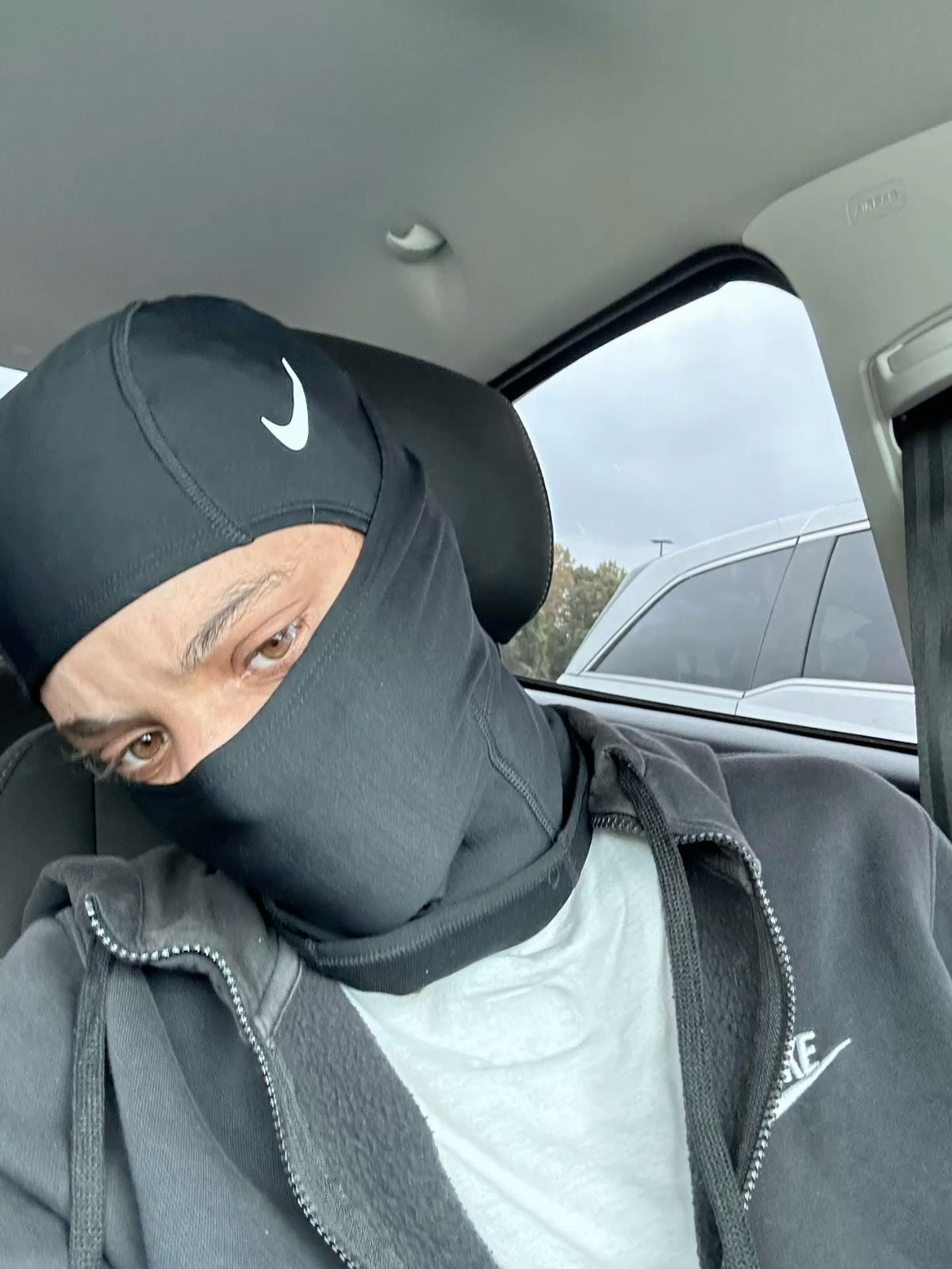 Nike Pro Therma-FIT Hood